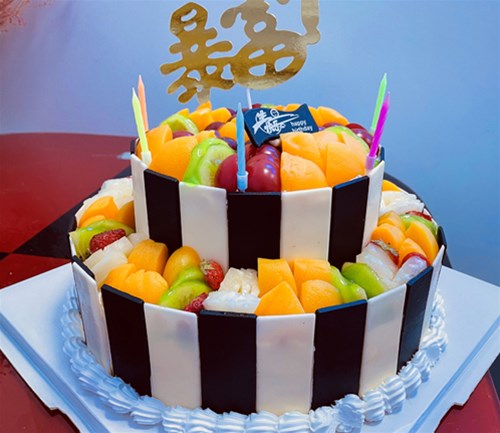 銳誠(chéng)生日會(huì)，壽星也是帥帥的銷(xiāo)冠哦~